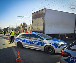 Wypadek z udziałem tramwaju i ciężarówki