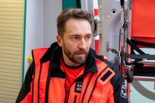 Na sygnale. Piotr będzie walczył o życie w nowym sezonie. Czy on też zniknie z serialu, jak Kuba? - ZDJĘCIA