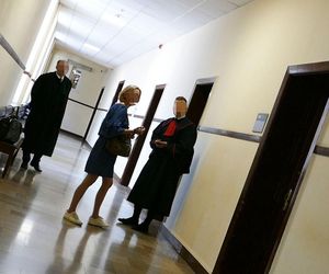 Chciał żywcem spalić żonę. Sekundy dzieliły ją od śmierci. Spędzi w więzieniu długie lata
