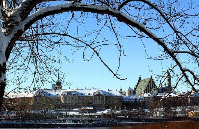 Aż trudno uwierzyć, że tak 20 lat temu wyglądała Warszawa. Miasto nie do poznania!