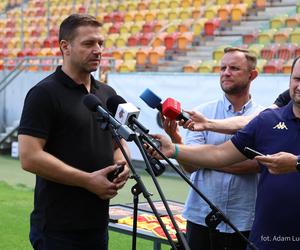 Jagiellonia Białystok zaprezentowała stroje na sezon 2024/25