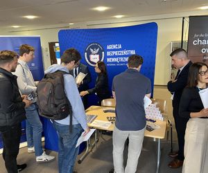 Targi Pracy na UWM 2025. Ogromne zainteresowanie wydarzeniem. Zobacz zdjęcia!