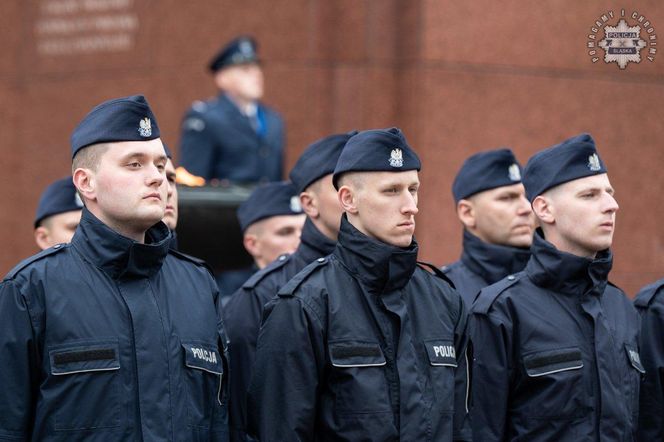 Policjantki i policjanci złożyli ślubowanie. 126 funkcjonariuszy zasiliło śląski garnizon