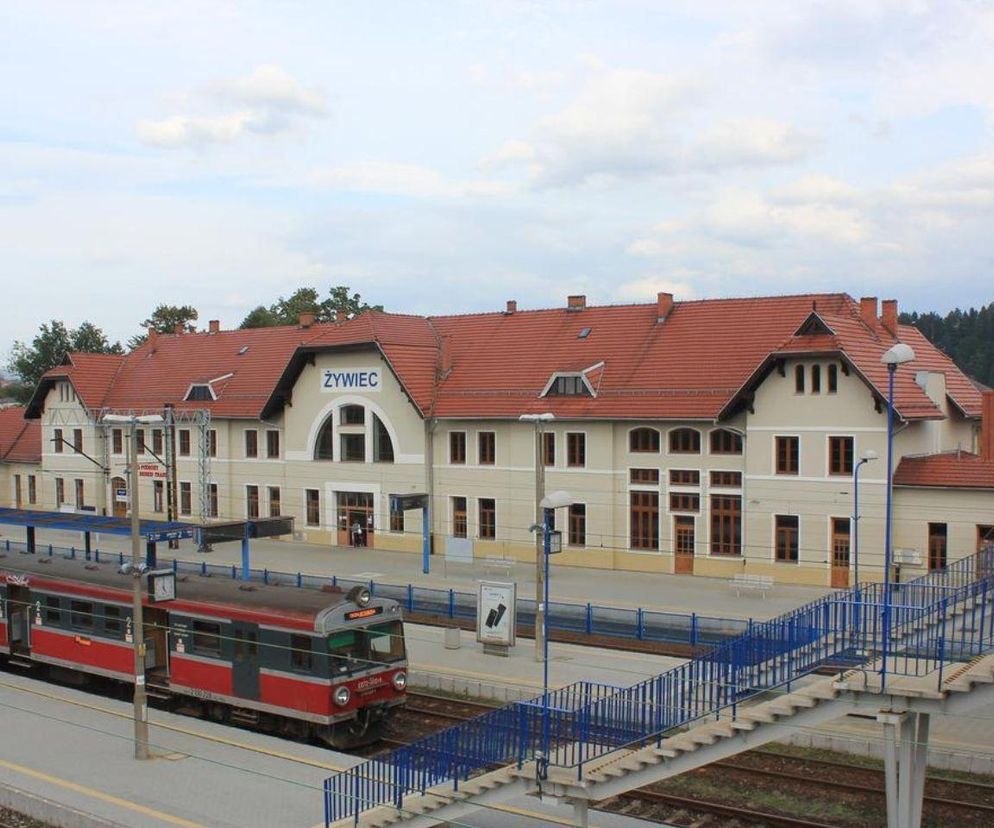 Modernizacja linii kolejowej z Żywca do Suchej Beskidzkiej. Zmiany dla podróżujących