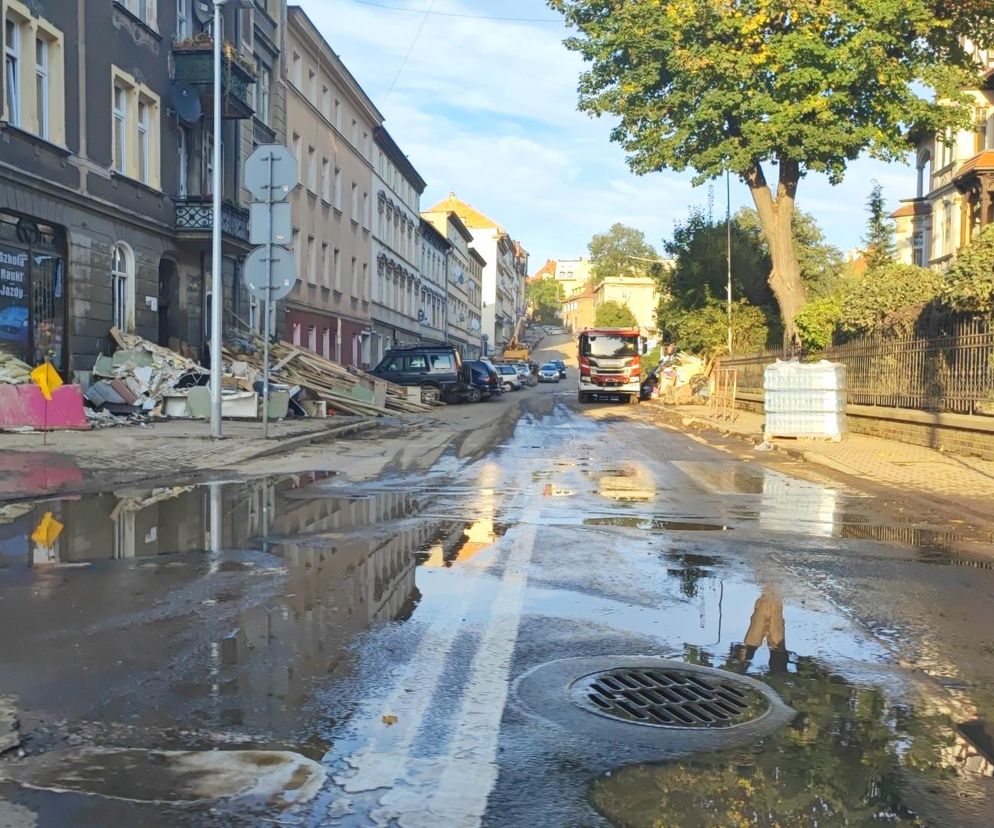 Urząd Nadzoru Budowlanego podał straty po powodzi. To ponad 10 tys. zniszczonych budynków