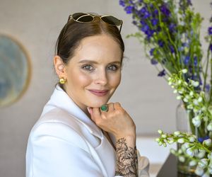 Olga Kalicka zdobyła popularność rolą Magdy w Rodzince.pl. Jak popularna aktorka wyglądała na początku kariery? 