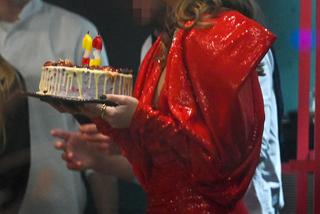 Tort, wino i papierosy- urodziny  Wieniawy