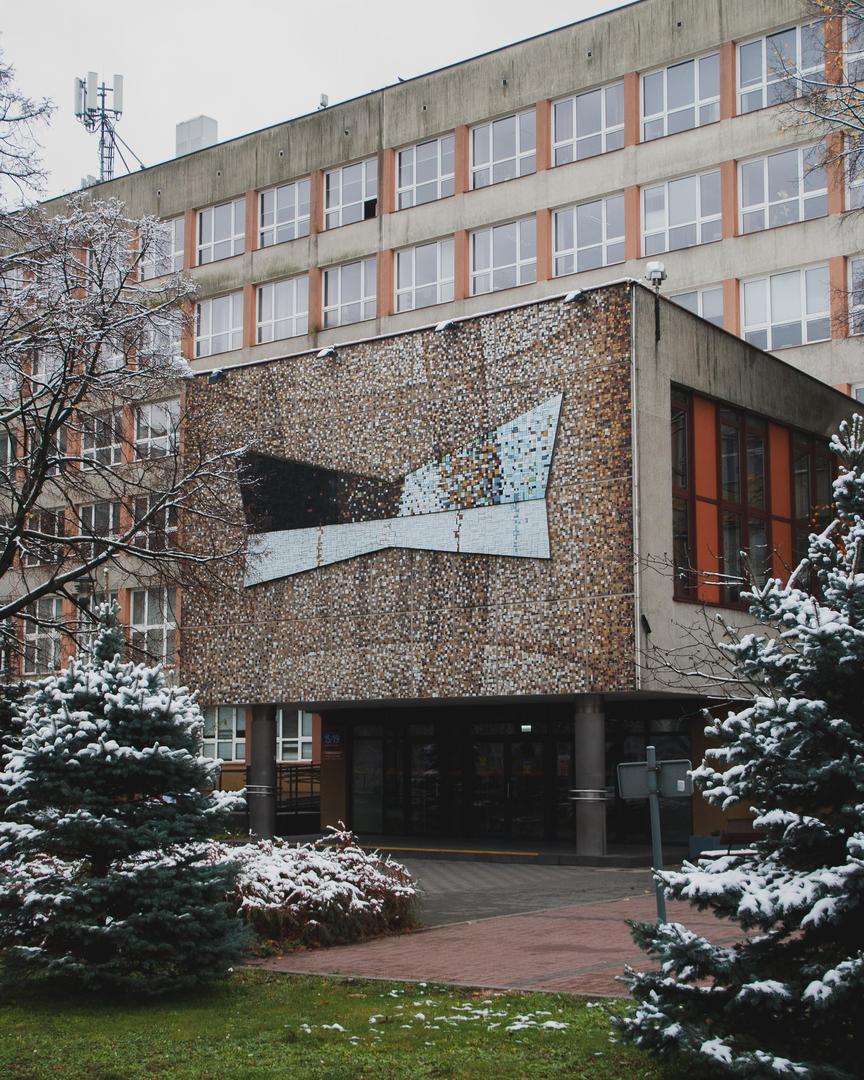 Mozaiki PRL w Warszawie - gdzie są? Zobacz zdjęcia i adresy kolorowych reliktów Polski Ludowej