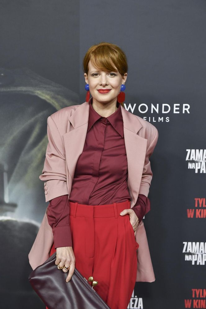 To najmodniejszy kolor tego sezonu. Karolina Gruszka pokazuje, jak go nosić