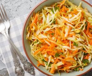 Szef kuchni z lokalnego chińczyka zdradził mi tajemnicę. Teraz robię najlepszą surówkę w mieście