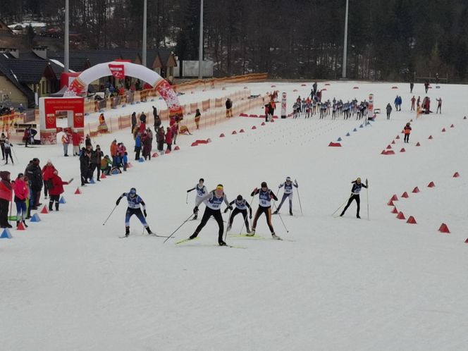 Narciarze SKI Tumlin na zawodach na Kubalonce