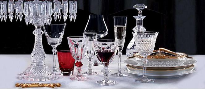 Baccarat – kryształowy żyrandol Zenith w interpretacji Philippe'a Starcka. 