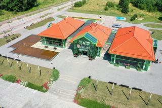 Najlepsze miejsce w woj. warmińsko-mazurskim na wypoczynek emerytów. Czyste powietrze, tężnie i jeziora