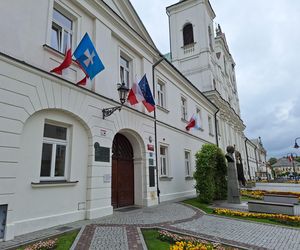 Maturzyści z Rzeszowa po egzaminie z matematyki 