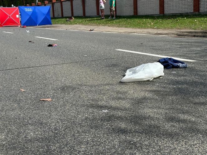 Tragedia w Marysinie Wawerskim: Motocyklista wjechał w pieszych przy cmentarzu