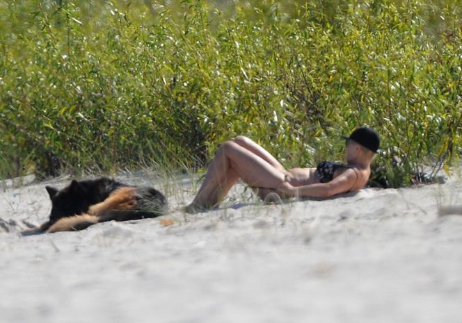 GRAŻYNA SZAPOŁOWSKA