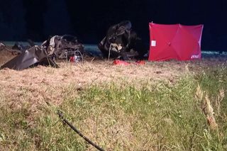 BMW rozerwane na pół! Martwa 19-latka leżała obok, 19-latek w stanie ciężkim. Nocna makabra w Łagowie