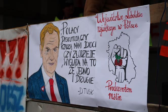 Protest rolników 20 marca przed Lubelskim Urzędem Wojewódzkim w Lublinie