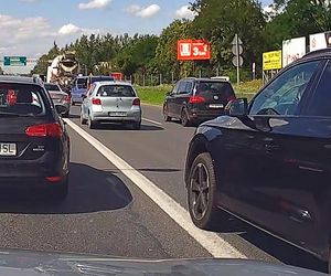 Drogowy skandal w Katowicach Kobieta za kierownicą w roli głównej