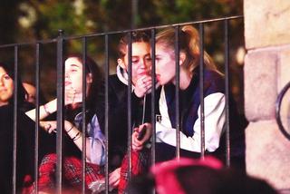 Miley Cyrus i Stella Maxwell w Disneylandzie