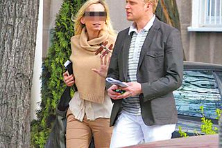 Piotr Adamczyk z nowym autem i nową dziewczyną