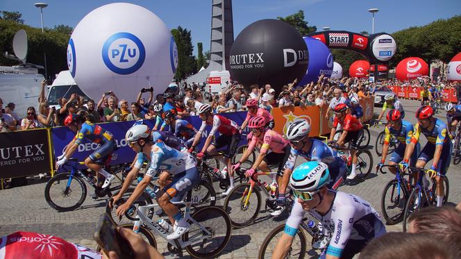 81. Tour de Pologne wystartował z Wrocławia! Rozpoczął się wielki wyścig na drogach Dolnego Śląska 