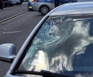 Samochód huknął w rowerzystkę! Kobieta nie przeżyła. Wszystko się nagrało