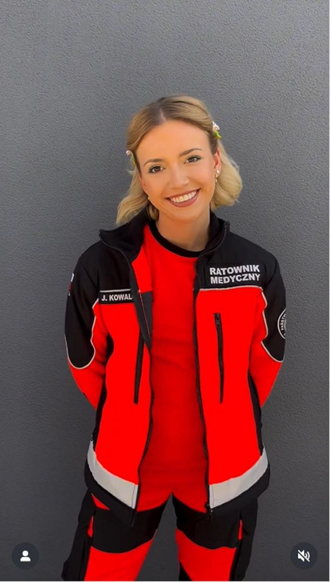 Na sygnale na planie. Britney (Paulina Zwierz)