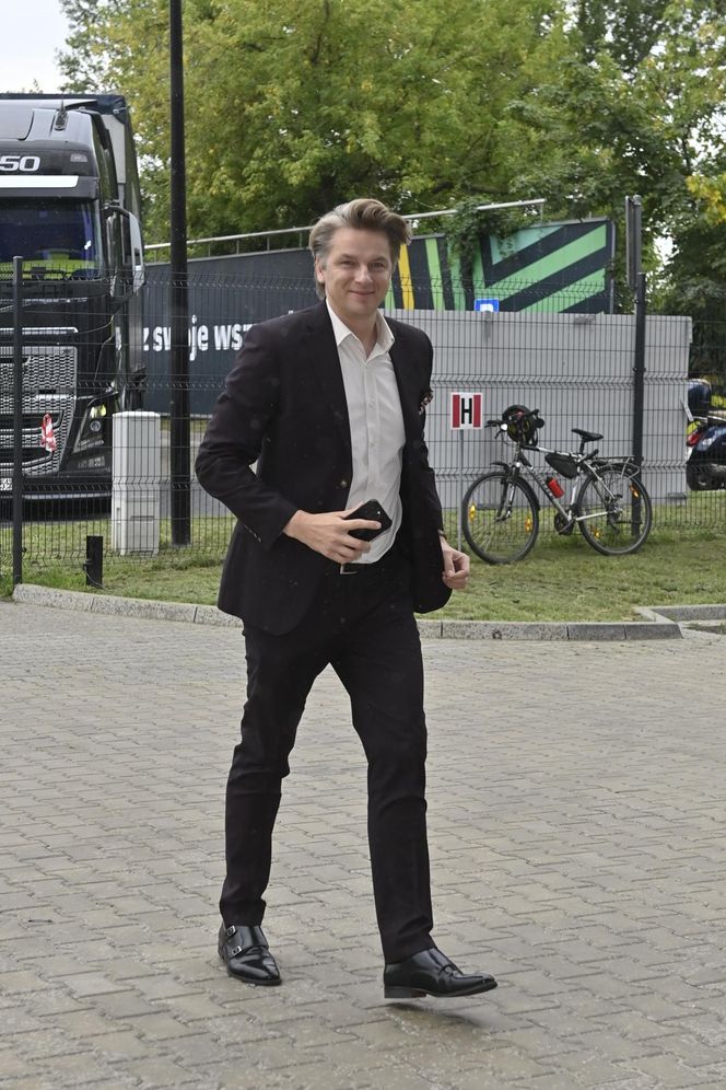 Gwiazdy na jesiennej ramówce Polsatu błyszczały błękitem i dekoltami poniżej pasa. Tylko Ada Fijał i Kasia Cichopek przełamały sztampę