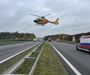 Wypadek busa na S7 pod Grójcem. 11 osób rannych, w akcji śmigłowiec LPR
