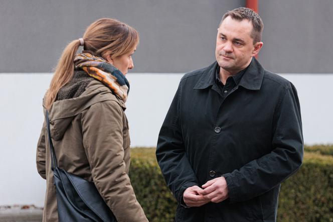 Na Wspólnej, odcinek 3392: Sławek Dziedzic (Mariusz Słupiński), Iga (Lidia Sadowa)