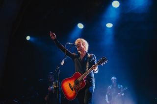 Duff McKagan w coverze klasyka The Stooges! To kolejna zapowiedź koncertowego albumu artysty