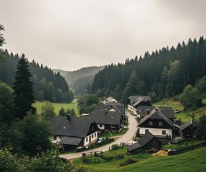 Najstraszniejsza wieś na Dolnym Śląsku. Czy Potworów zasługuje na swoją mroczną reputację?