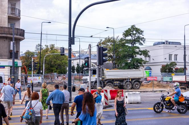 Budowa tramwaju na ul. Rakowieckiej w Warszawie