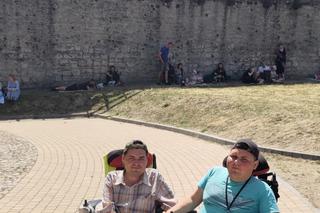 Bracia walczą ze straszną chorobą. Jak można im pomóc?