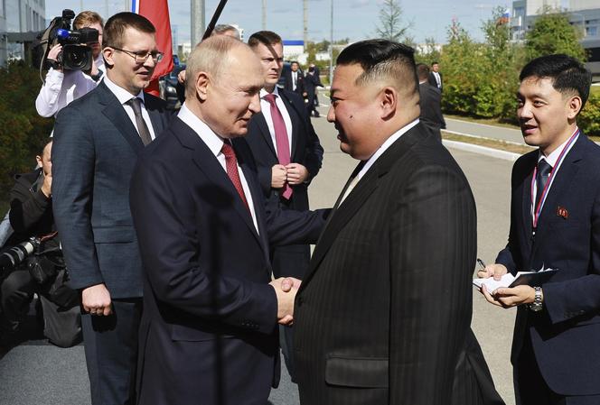 Putin i Kim Dzong Un - pomoc militarna