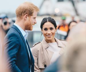 Meghan Markle zostawiła dzieci, by pilnować męża? Harry przyłapany z piękną modelką