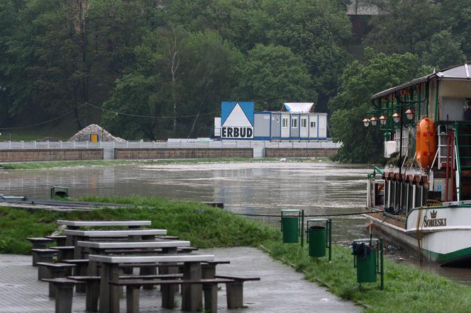 Tak Kraków walczył z ogromną powodzią w 2010