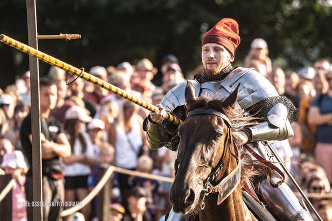 Co roku turniej rycerski na Zamku w Liwie przyciąga coraz większą rzeszę odbiorców