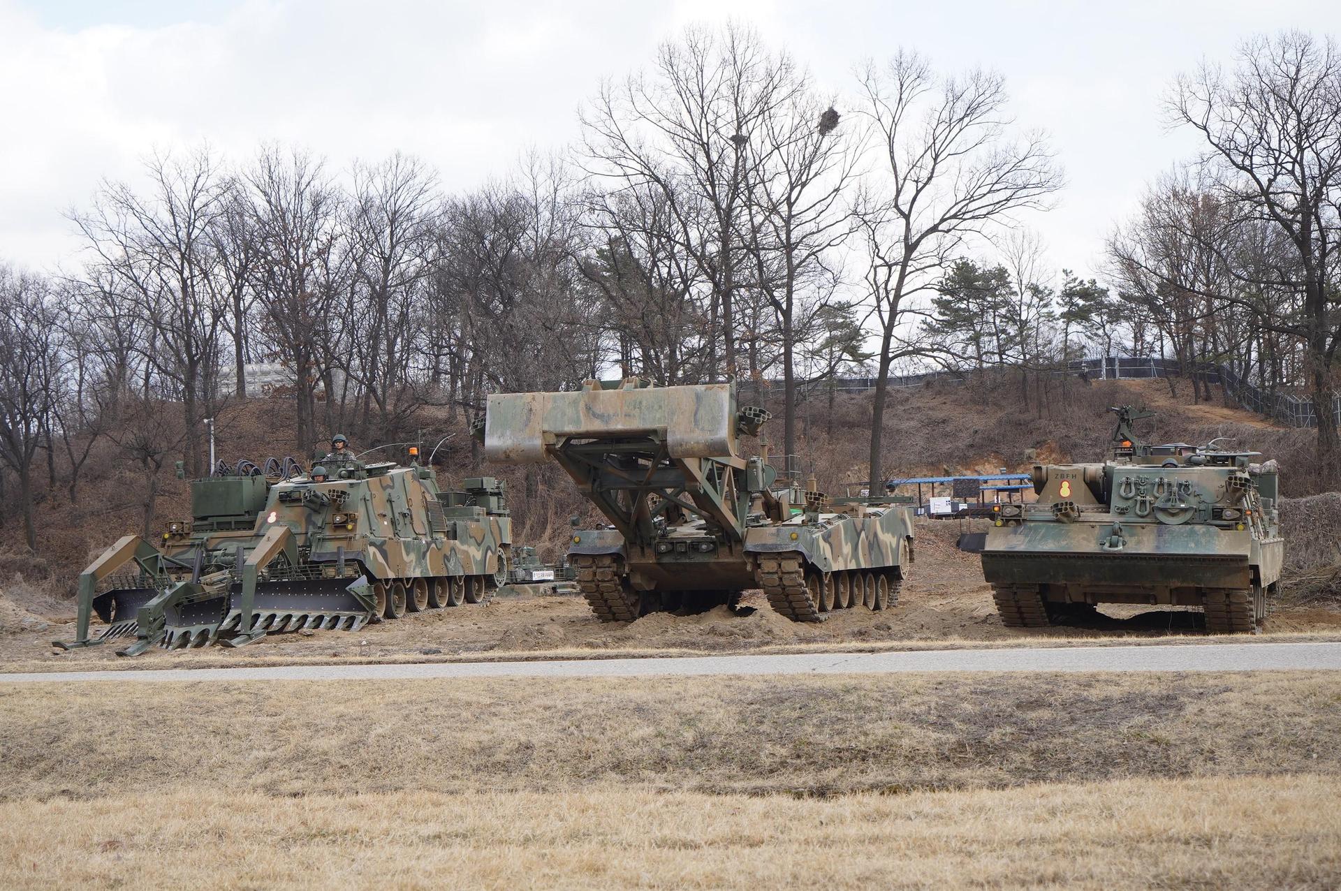 Pojady pomocnicze: K600, K1 AVLB i K1ARV