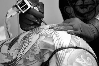 Kiedy otworzą studia tatuażu? Tatuatorzy w krytycznej sytuacji finansowej