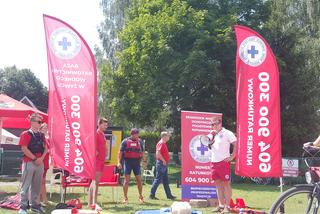 Pokazy ratowników WOPR na plaży miejskiej w Żywcu