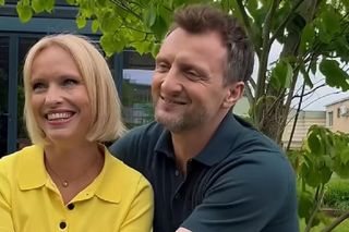 M jak miłość. Kochają się w serialu, a między aktorami nieźle iskrzy! Tacy prywatnie są Dorota i Bartek   - WIDEO