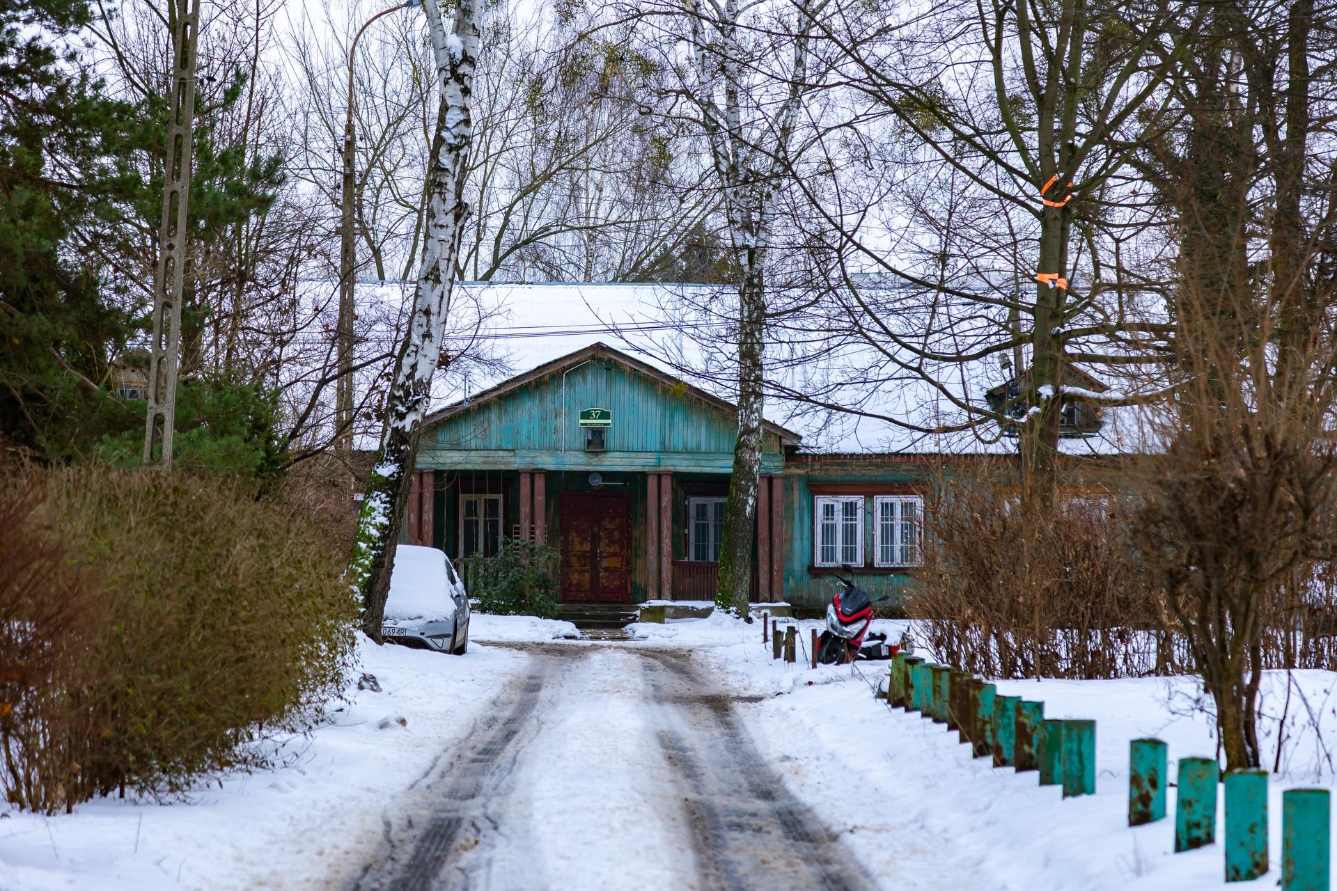 Osiedle "Przyjaźń" w Warszawie - zobacz zdjęcia pięknych drewnianych domków