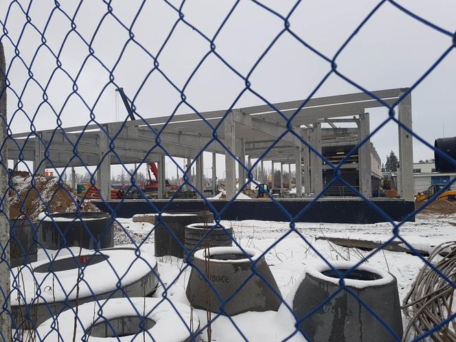 Wypadek na budowie zajezdni tramwajowej w Olsztynie [ZDJĘCIA]