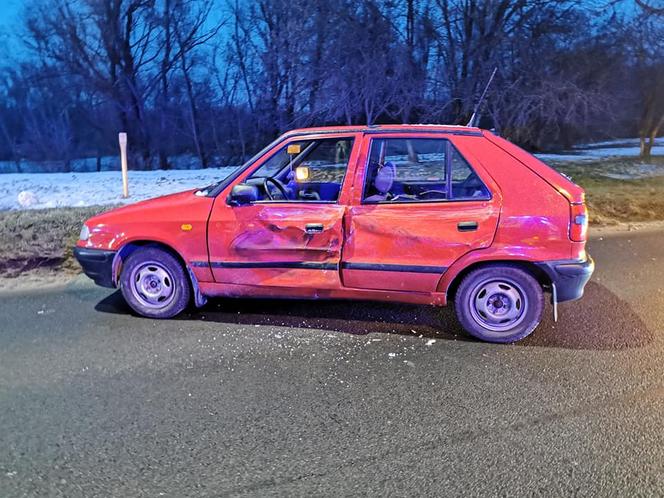 Ogromna kraksa na Fordońskiej w Bydgoszczy! Dwie osoby trafiły do szpitala [ZDJĘCIA]