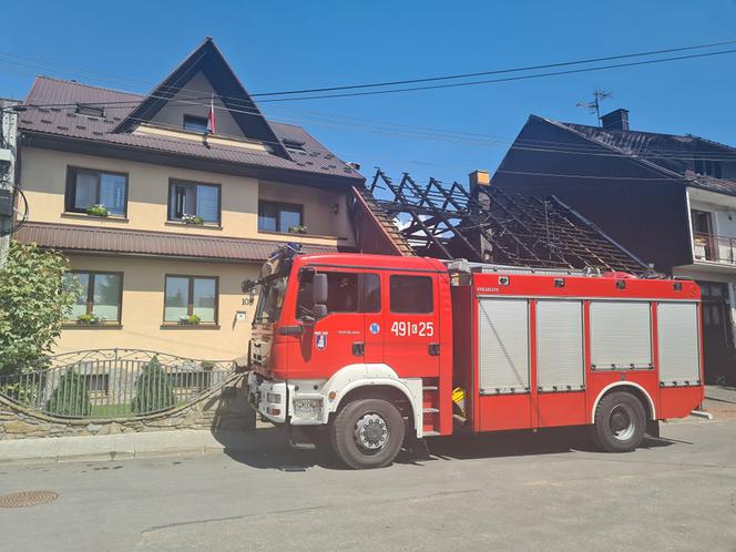 Nowa Biała po długiej walce z ogniem. Ogrom zniszczeń mrozi krew w żyłach. Co było przyczyną pożaru? 