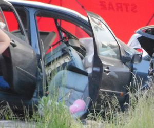 Wypadek na łuku drogi pod Warszawą. Zginął obywatel Ukrainy