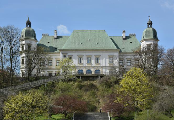 Zamek Ujazdowski miejskim zabytkiem