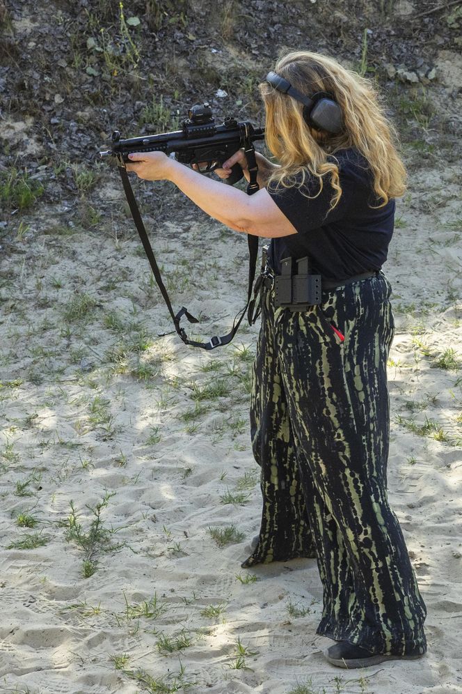 Kryj się! Posłanka strzela